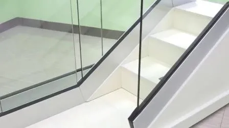 Ringhiera in vetro temperato con canale a U in alluminio senza cornice per balconi e recinzioni di sicurezza