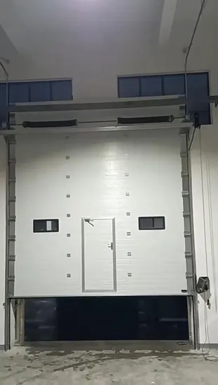 Porta scorrevole avvolgibile verticale sezionale industriale automatica in acciaio con isolamento termico per esterni da garage per banchine di carico di magazzini