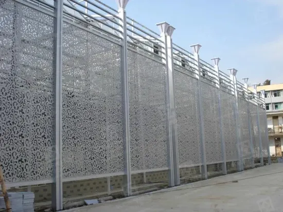 Rivestimento di facciata in alluminio da 2 mm per materiale da costruzione, ondulato decorativo per esterni, perforato per pannello di facciata continua per hotel